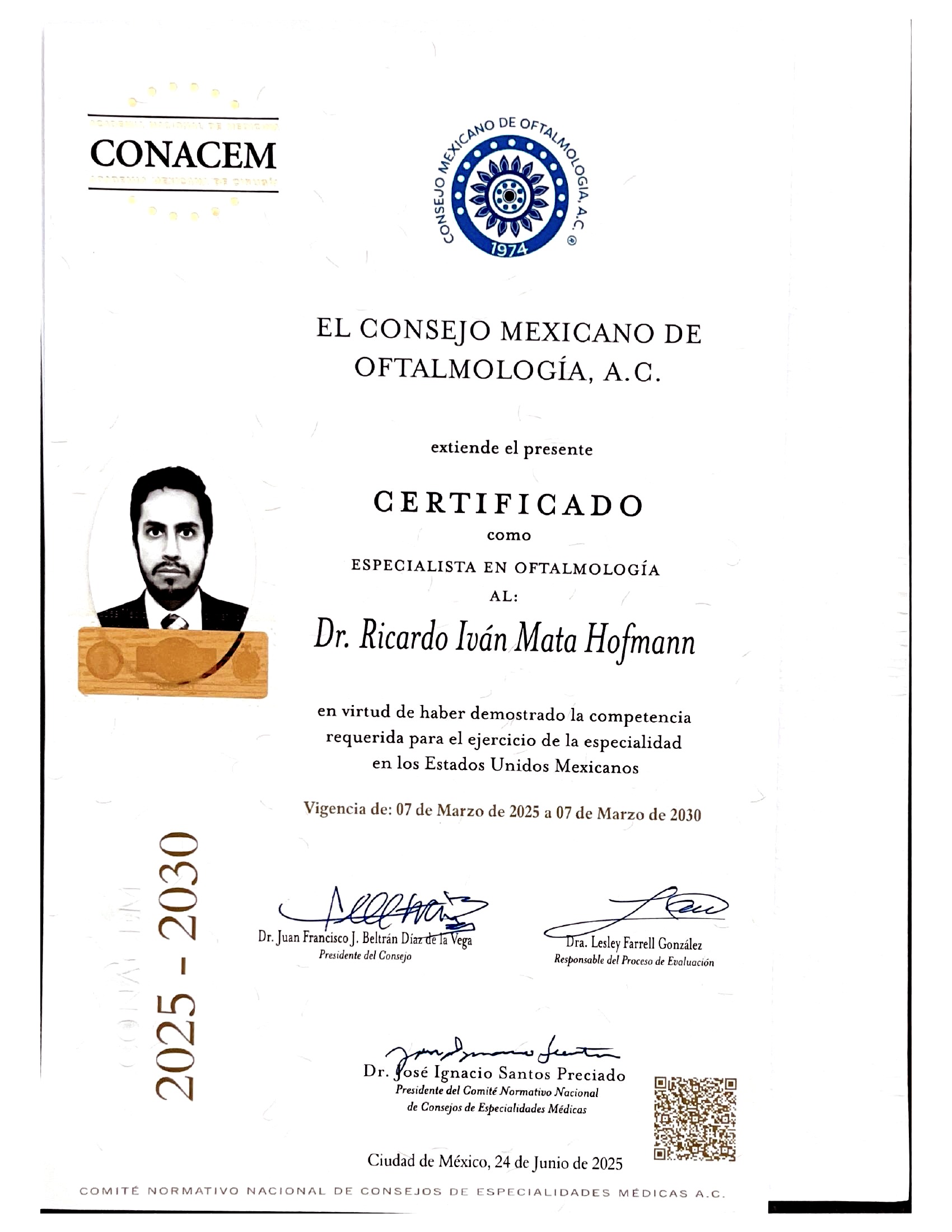 Certificado como Especialista en Oftalmología — Consejo Mexicano de Oftalmología, A.C., Dr. Ricardo Iván Mata Hofmann.